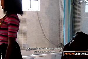 Lesbian Kenyan Babes Lick Pussy Clean After Peeing In Bath Massage