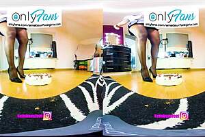 vr 3d foot girl shoeplay with nylons and heels
