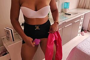 Virgin Luna Oliveira Gives Ass To Porn Actor Vagninho