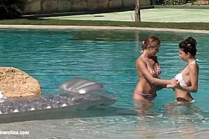 Billy and Jaquelin eating each other out as lesbians - Sapphix