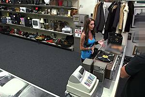 A daring woman sucks cock in the shop