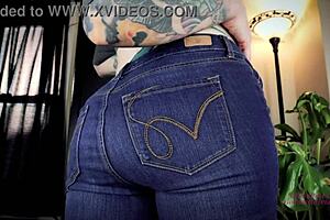 Tight jeans domination!