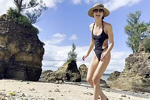 Wow, cleaning that natural beach at the pacific ocean feels so refreshing!