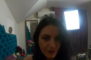 Tall housewife shakes ass dancing, spreads legs for vibrator