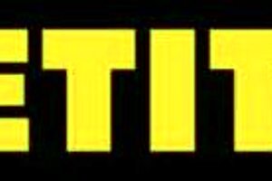 YOU HOT GIRLFRIEND LILU MOON OPENS HER LEGS FOR ANAL BLOWJOB!!