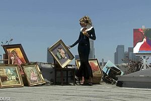 i sucked the body painted artist before we fucked in glamour style