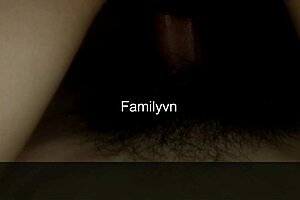 Babe from the Club Performs Well on Her Knees