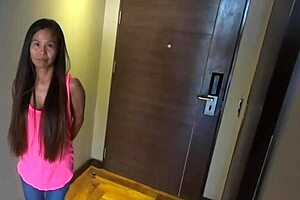 watch this teen suck cock in a reality casting interview? so hot!