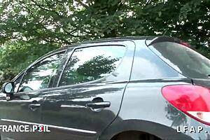 La Prof Est Une Cougar Et Donne Cours En Lingerie Intro