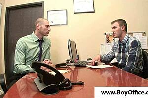 Hero Luo Yi's Wedding Seeking Companion Finds Her Bathing Is It Just A Bath