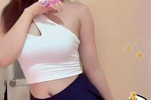 Miu ngoan thin white smooth big tits