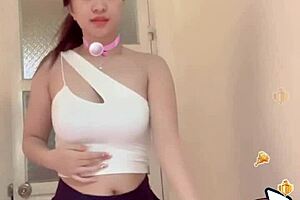 Miu ngoan thin white smooth big tits
