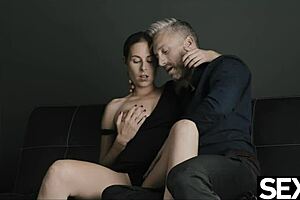 her big natural tits bounce while riding lover in cowgirl 😘