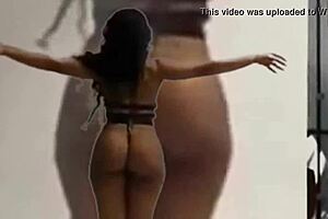 i love watching big booty girls clap and grab asses