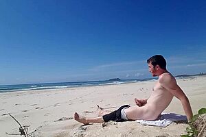 beach jerk off session in public