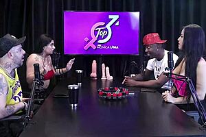 Woman defecates on dick in bizarre moment with strong pussy smell for jefao oficial and karen oliver