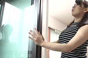 Ass Fetish Alert! Giant Booty Woman’s Pants Rip Open, Leading to Instant Raw Creampie Action. Can’t Stop with Just One, It’s Non-Stop Internal Shots!