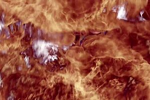 I watch this spectacular redhead peruvian with big tits ride and lick in sensual casting