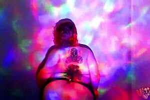 Plump bbw goddess dances striptease and gets oiled