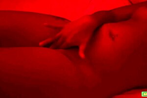 Young Latina Girl Masturbating Intensely in Video