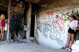 Skinny guy gets his big dick bonk in public