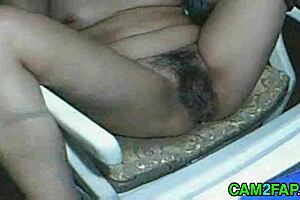 Amateur Babe Engages In Webcam Sex For Free Porn Video