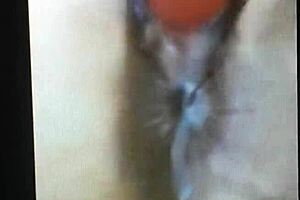 Masturbacion con dildo hasta el orgasmo!