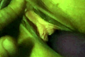 latina amateur squirts with big dildo in close up 😍