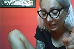 hey, you a true expert? chantal’s got intimate penis pics and wise comments!