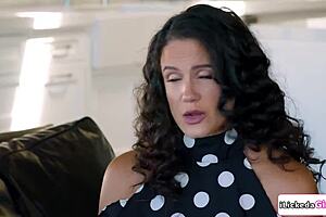 ebony lesbian model scissoring with big tits milf coach