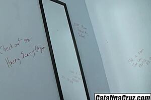 Lee Stone throat fucks Natasha Dulce at gloryhole