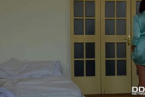 chelsy sun and crystal greenvelle swap cum in hardcore threesome