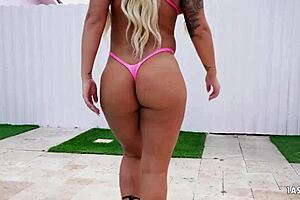 brandi bae has perfect ass