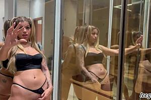 Icegirlxx's pink pussy gets wet seeing giant cock! She works mouth hard, gets milk twice!