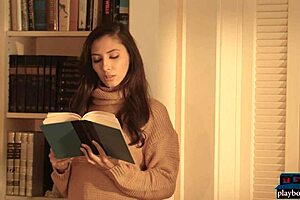 Watch Gianna Dior's Hairy Pussy Striptease In Softcore