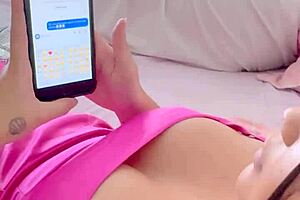 meu noivo bebeu demais na balada e dormiu eu como sou uma asiatica bem safadinha chamei meu vizinho pirocudo pra me fuder e dar leitinho na bucetinha do lado do corninho - john coffee - lina nakamura