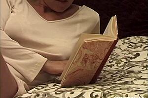 blonde milf waits in bed for old husband. vintage italian lick session gets messy!