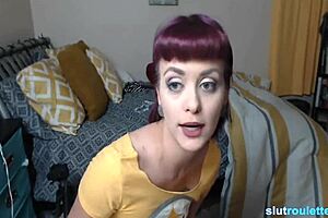 i love this white girl's big ass and tits