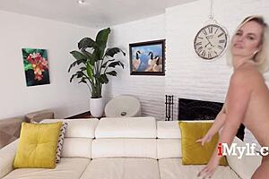 I can't believe how slim yet thicc this blonde milf is