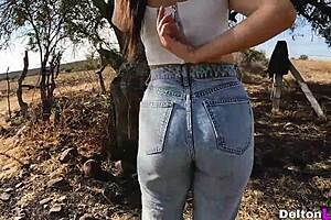 I luv this big ass girl fuckin' outdoors