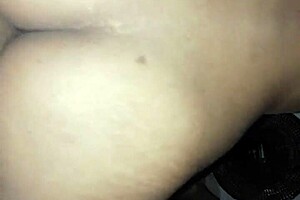 I watch this morena novinha masturbate passionately