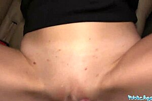 Russian hotty feels intense pleasure in daylight outdoor sex