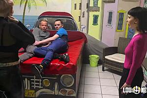 i'm in this bisexuell femdom foursome with lou nesbit and lia louise