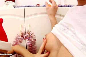 sapphix brings christmas pussy licking and fingering, so sensual 😍