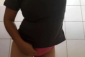 Madrastra Enfermera Latina Realiza Porno En El Baño Del Consultorio Luego Lleva A Un Paciente Del Hospital A Follar En Su Casa Porno Real De Enfermera Madura Follando Con Paciente Caliente