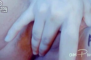 i'm fingering my asian pusy close up, it's so wet