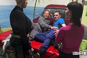 i'm in this bisexuell femdom foursome with lou nesbit and lia louise