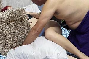 Apu fucks his horny young stepdaughter in doggystyle after blowjob