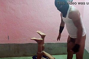 Wow! Fast Homemade Vid with Colombian and Japanese Fingering Action Rocks Hard!