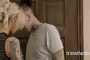 Man, the boss's tranny wife gave me an unreal doggystyle fuck! 😲